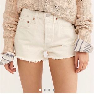 Levi white shorts
